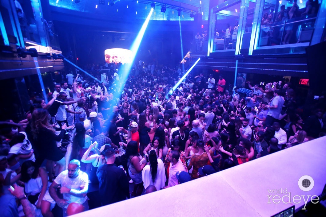 8.1-Atmosphere at LIV at Fontainebleau28_new