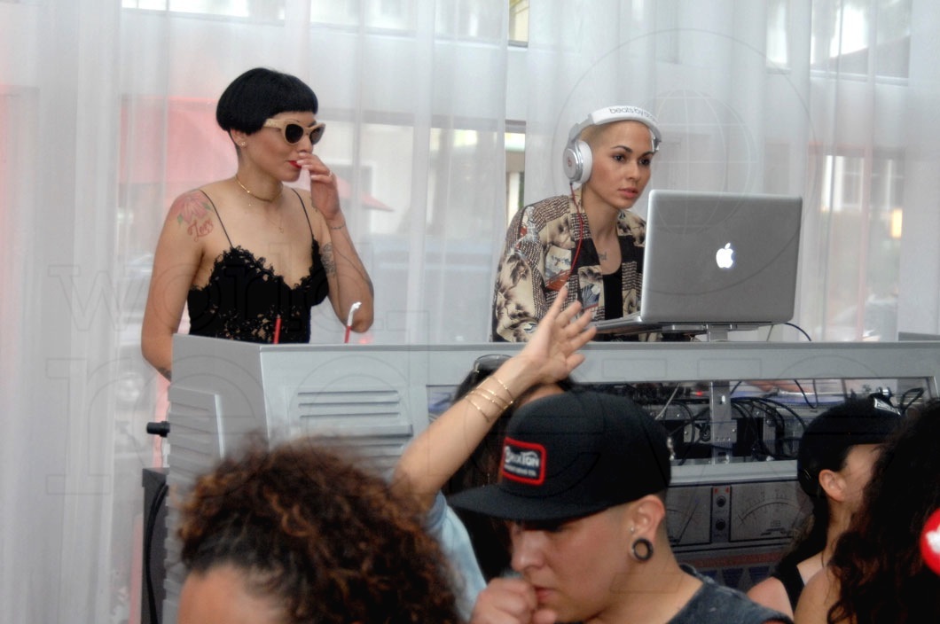 3-Nina Sky43_new