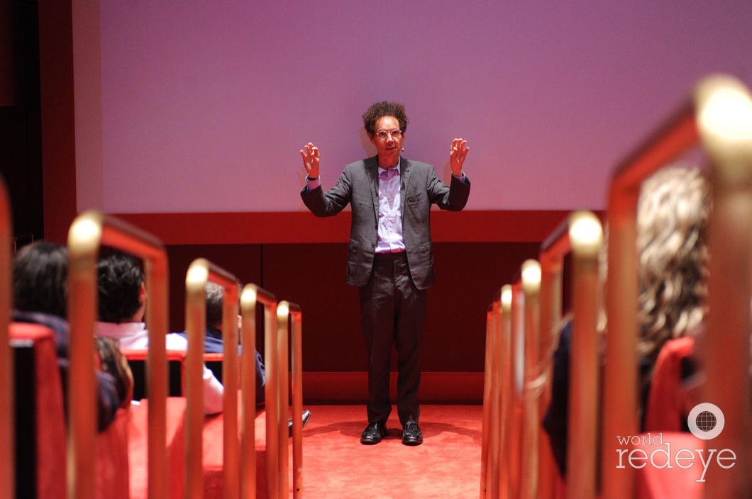 5-Malcolm Gladwell speaking9_new