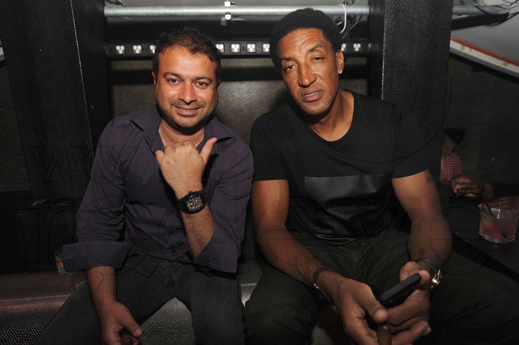 0.7-Kamal Hotchandani & Scottie Pippen1