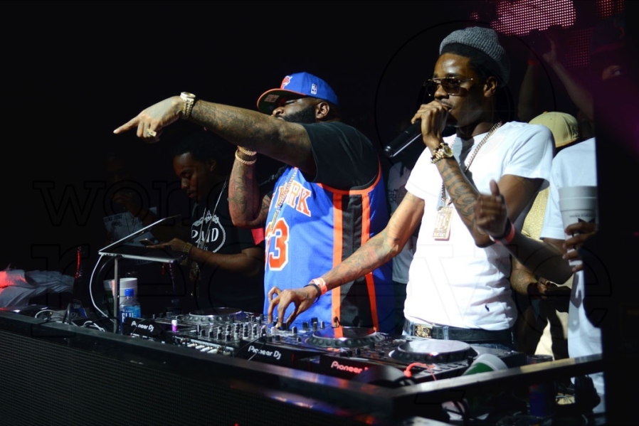 8-Rick Ross & Dj Sam Sneak Performing11