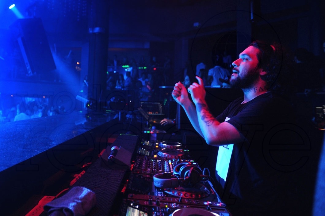 4-Deorro djing46