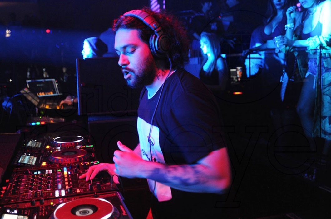 6-Deorro djing21