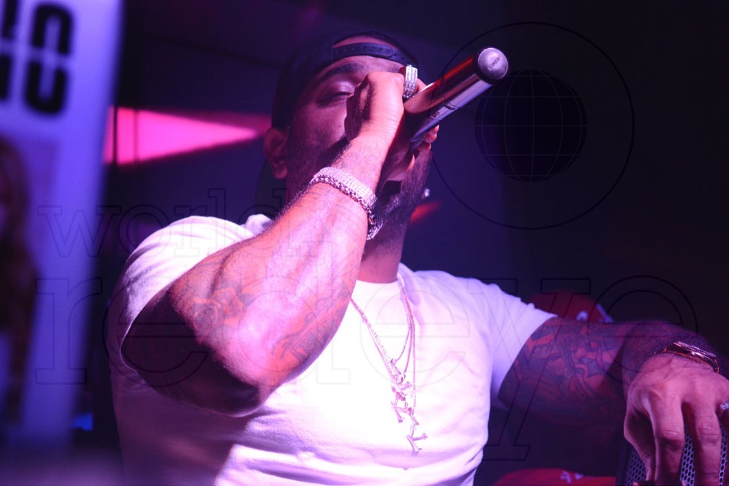 5-Jim Jones Performing10_new