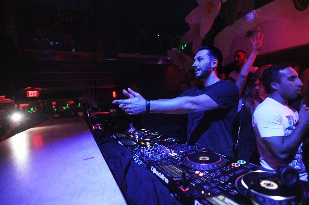 30-Cedric Gervais djing49