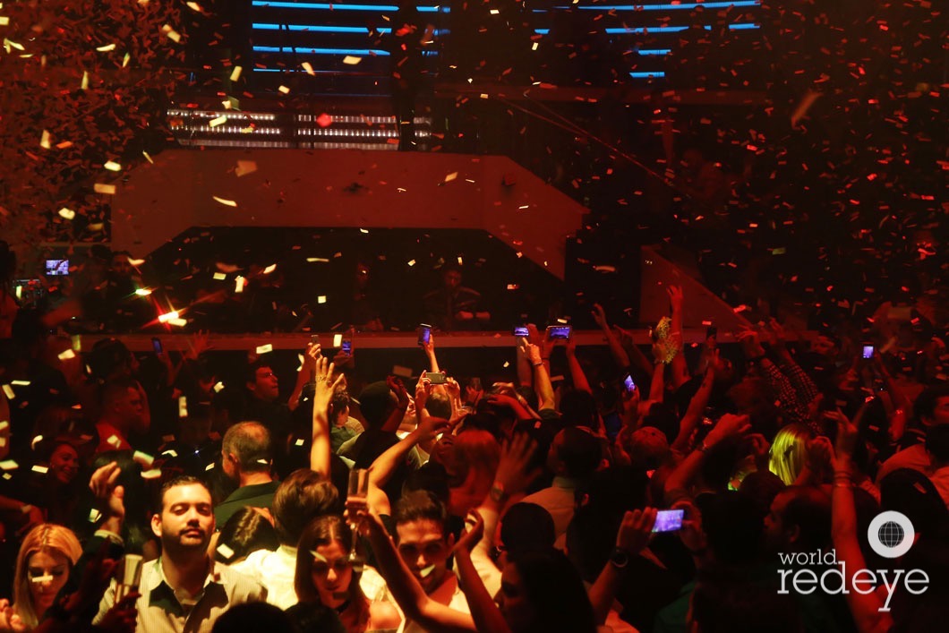 42.1-Atmosphere at LIV at Fontainebleau7_new