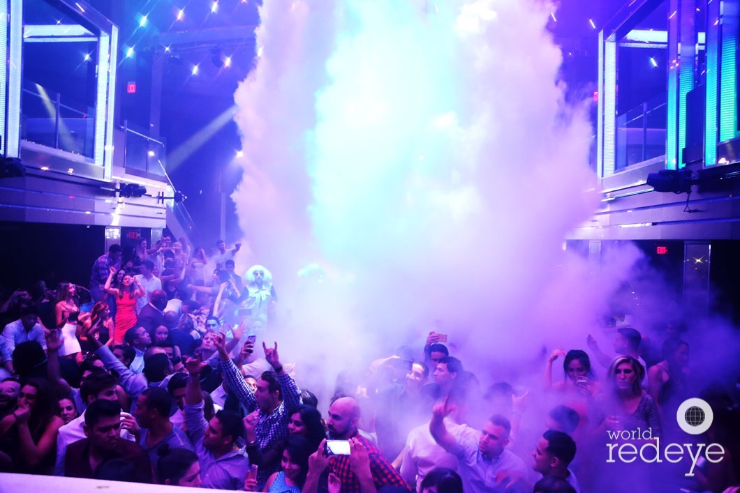 50-Atmosphere at LIV at Fontainebleau23_new