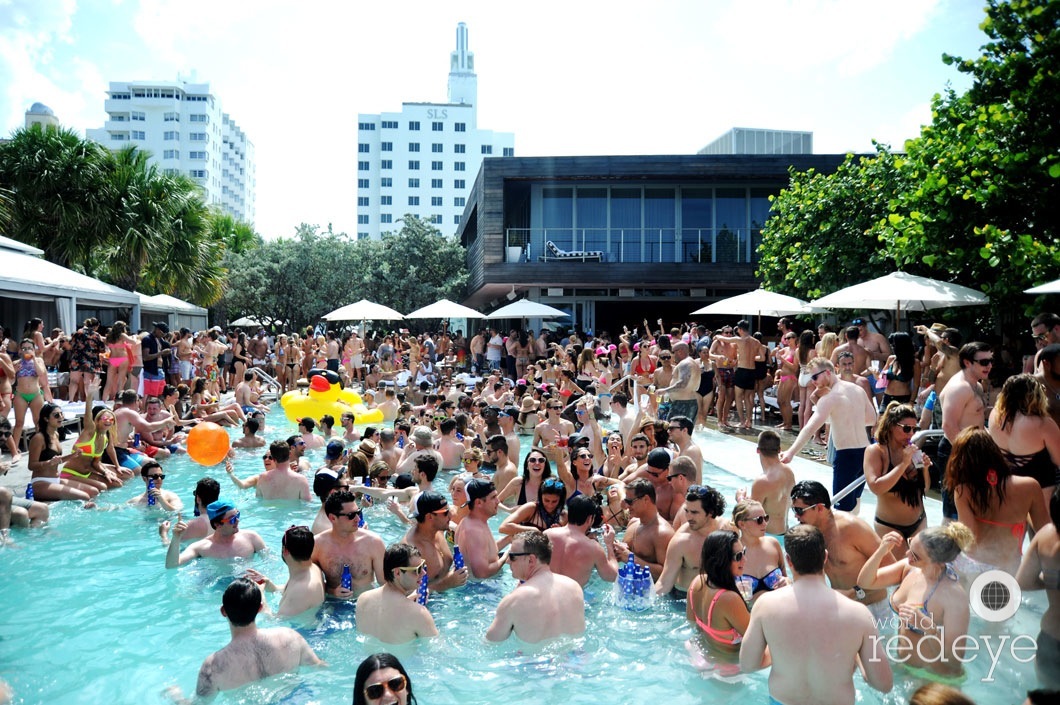 Swim Club at Hyde Beach - World Red Eye | World Red Eye