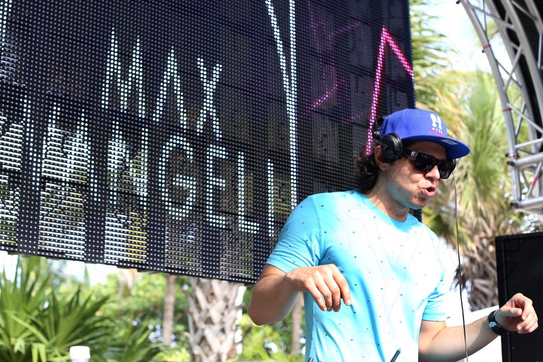 10-DJ Max Vangeli