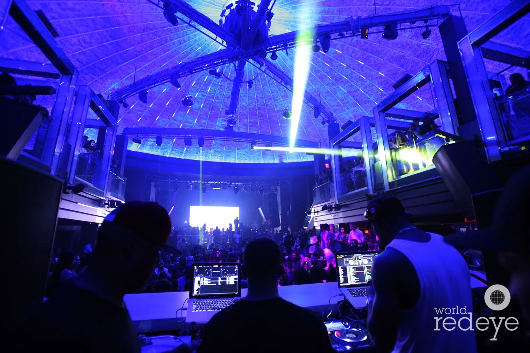 10-Atmosphere at LIV at Fontainebleau6_new