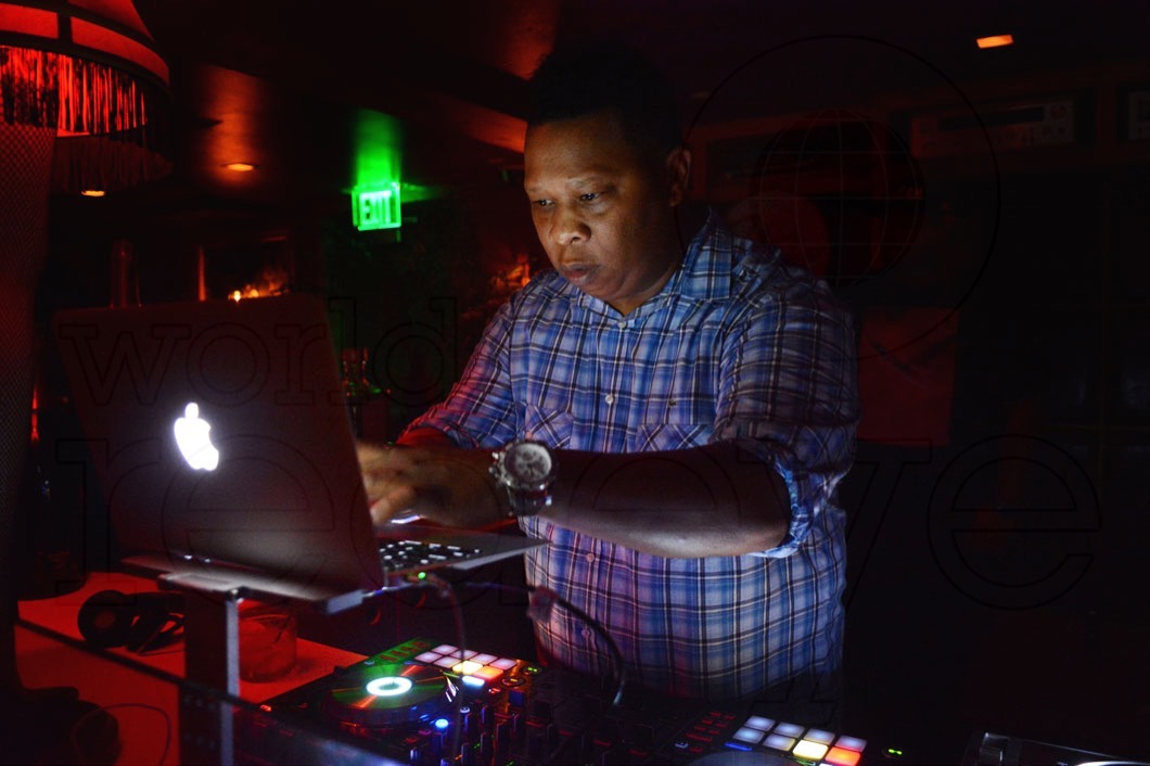 13-Mannie Fresh Spinning3_new