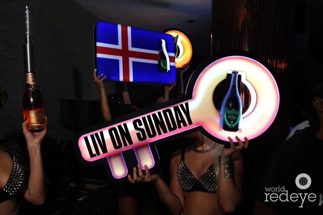 y-Atmosphere at LIV at Fontainebleau14_new