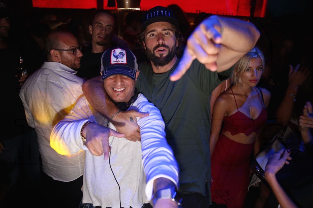 1-Brody Jenner & Friend1_new