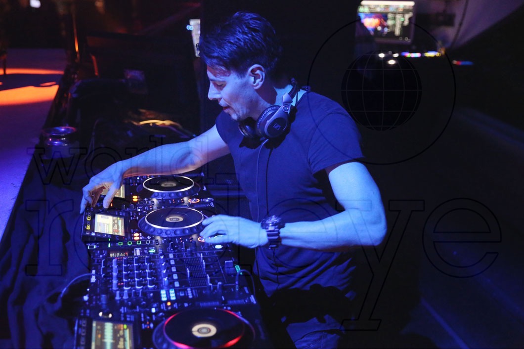 43-Thomas Gold Djing3_new