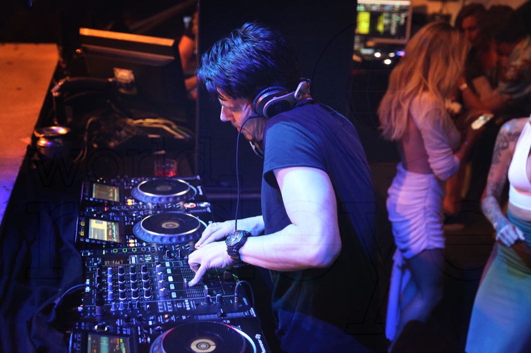 46-Thomas Gold Djing7_new