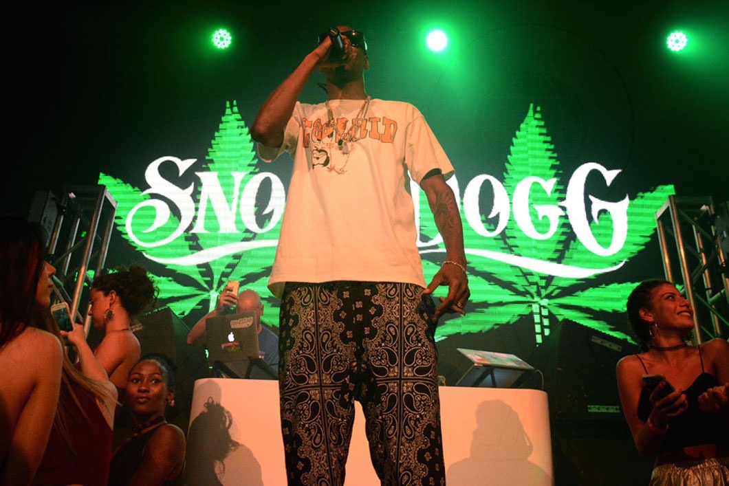 5-Snoop Dogg Performing21