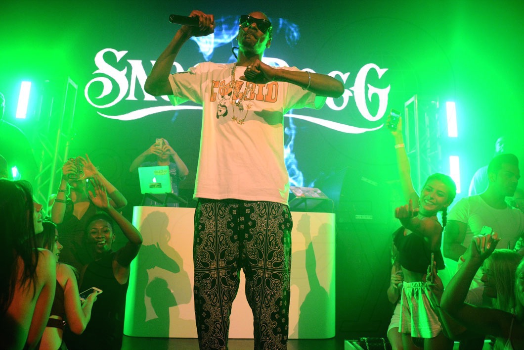 8-Snoop Dogg Performing17