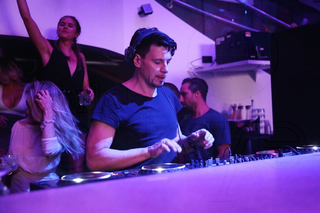 9-Thomas Gold Djing20_new