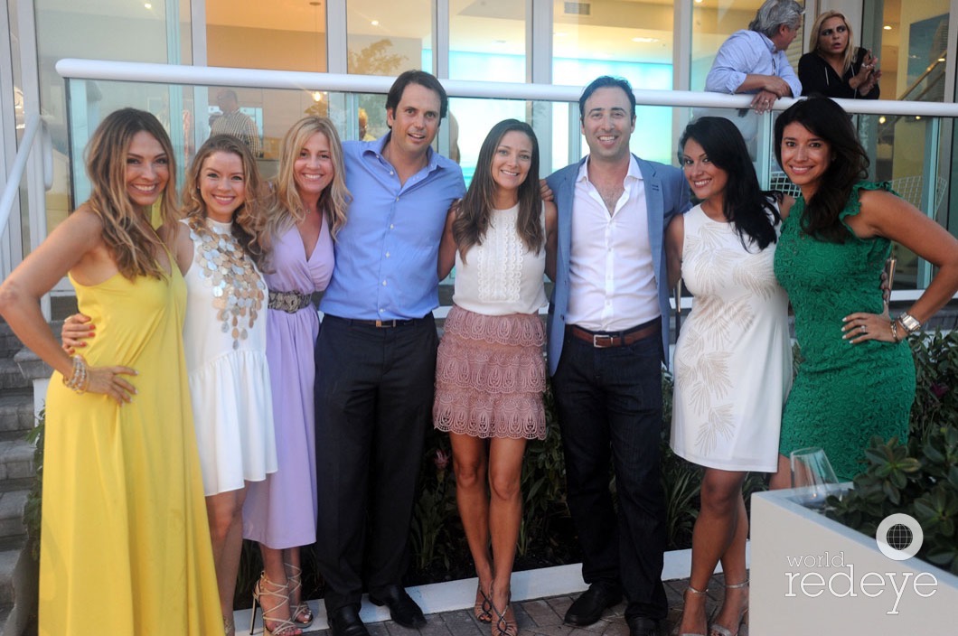 Tatiana Chaparro, Vanessa Perez, Sandy Ruiz, Inigo Ardid, Liliana Paez, Arnaud Karcenti, Ruth Valderrama, & Friend