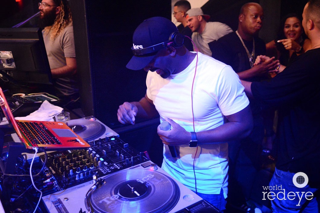 15-Dj Irie Spinning10_new