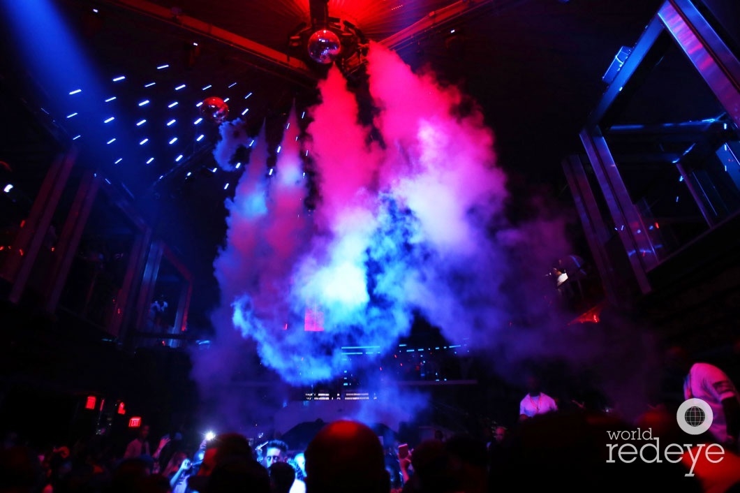 3-Atmosphere at LIV at Fontainebleau3