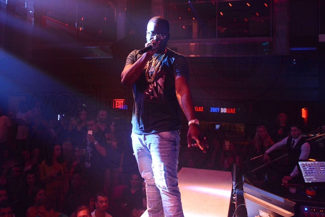 19-Zoey Dollaz Performing25