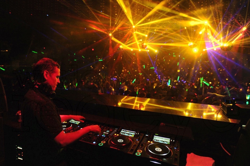 10-Kaskade djing28