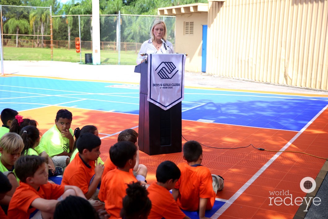 9-martina-navratilova-speaking14