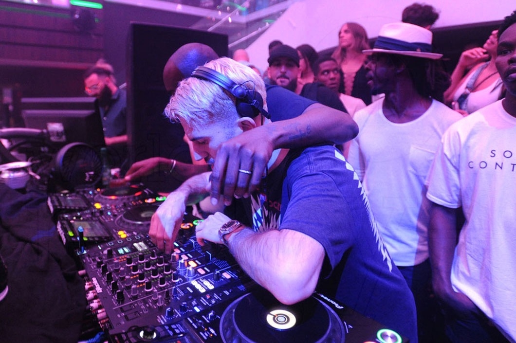 Virgil Abloh & A-Trak djing