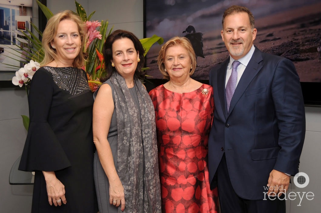 Alicia Cervera Lamadrid, Veronica Cervera Goeseke, Alicia Cervera, & Javier Cervera