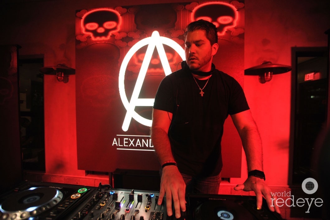 18-alexander-orue-djing1