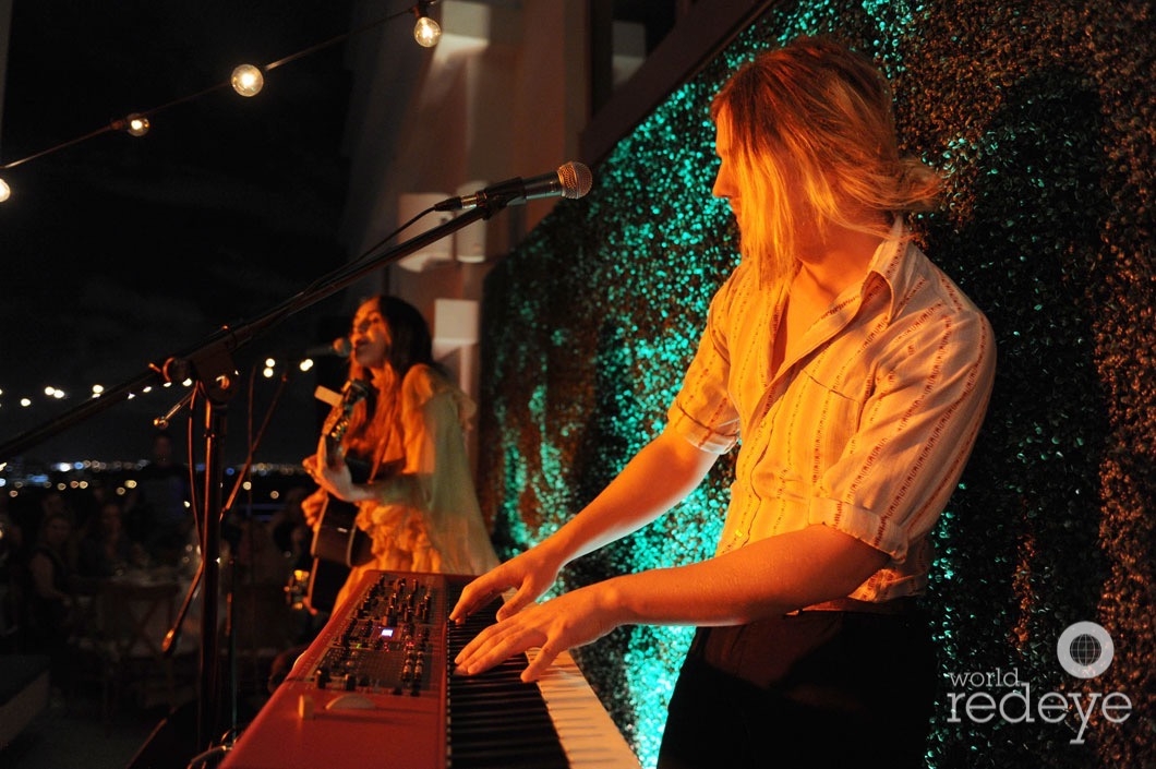 52-zella-day-performing30