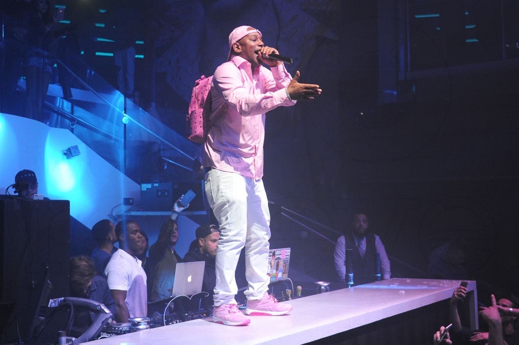 3-camron-performing36