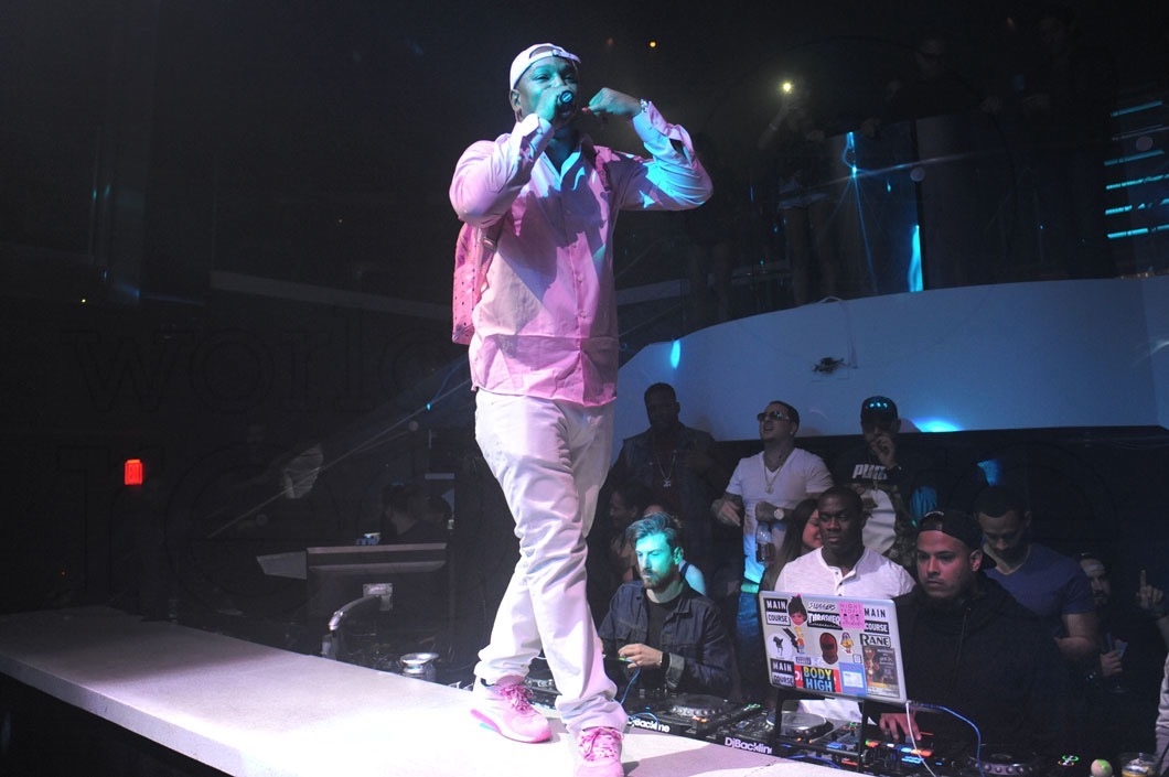 6-camron-performing46