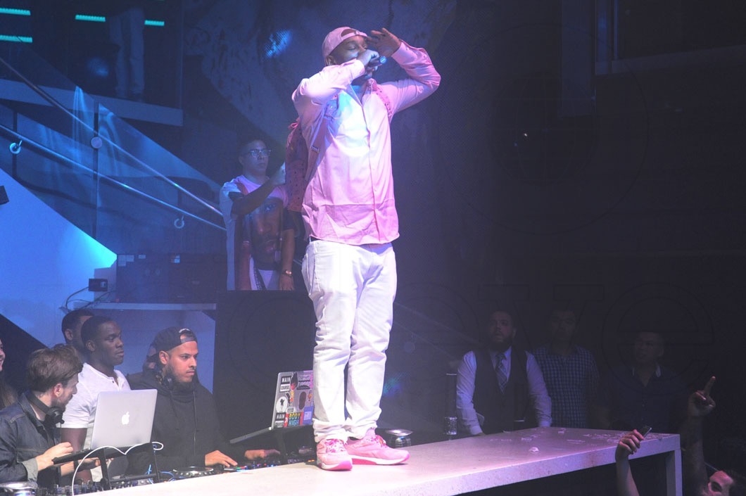 9-camron-performing25