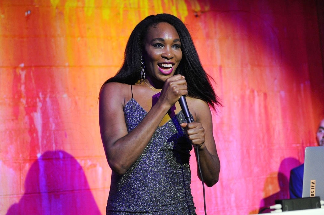 12-venus-williams-speaking3