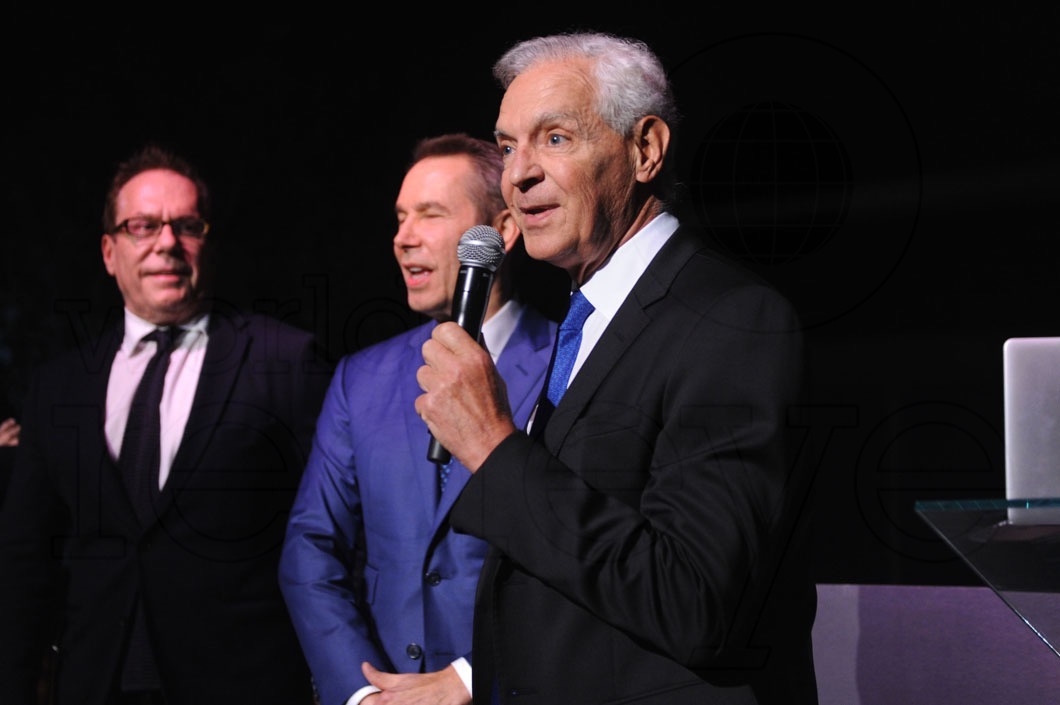 20-bernardo-fort-brescia-jeff-koons-eduardo-costantini-speaking