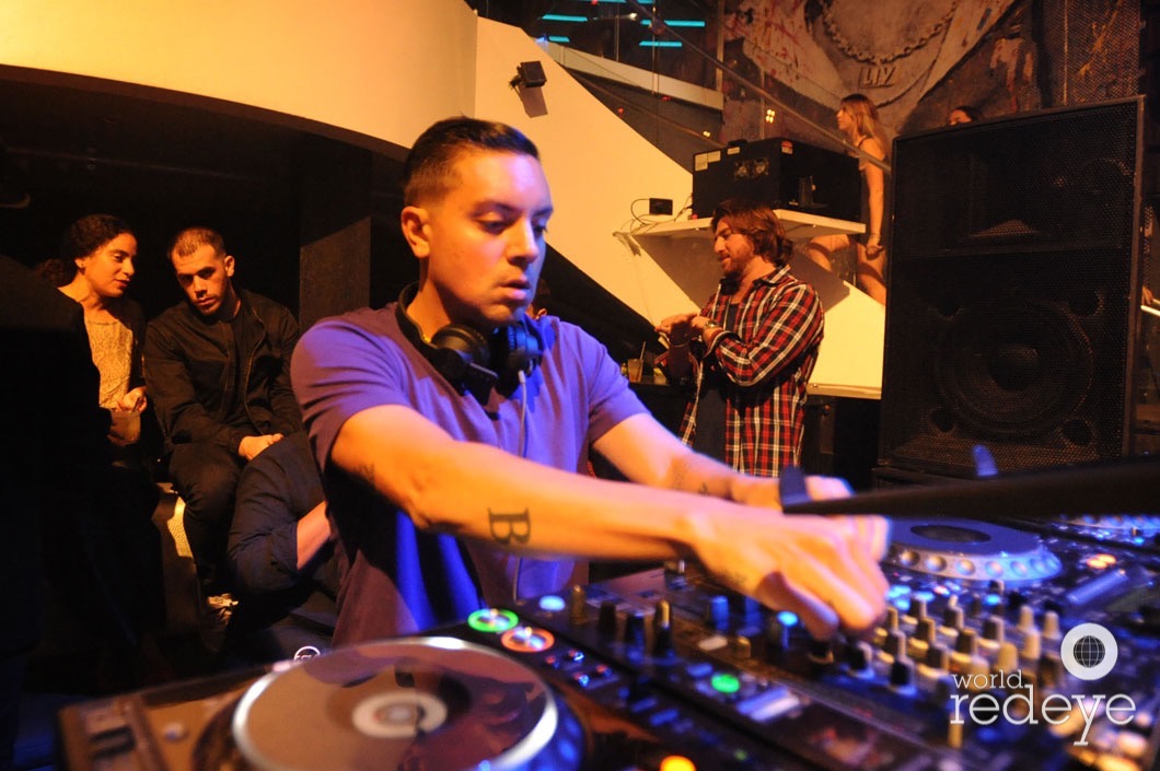 4-dj-brenmar-spinning10_new