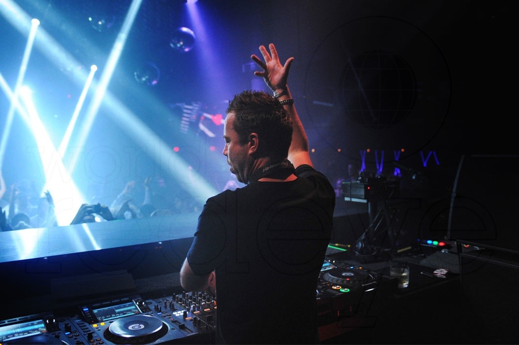 1-5-sander-van-doorn-djing11_new