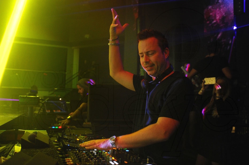 27-sander-van-doorn-djing53_new