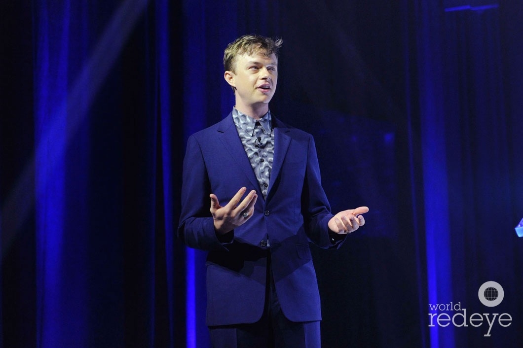 7-Dane DeHaan Speaking11