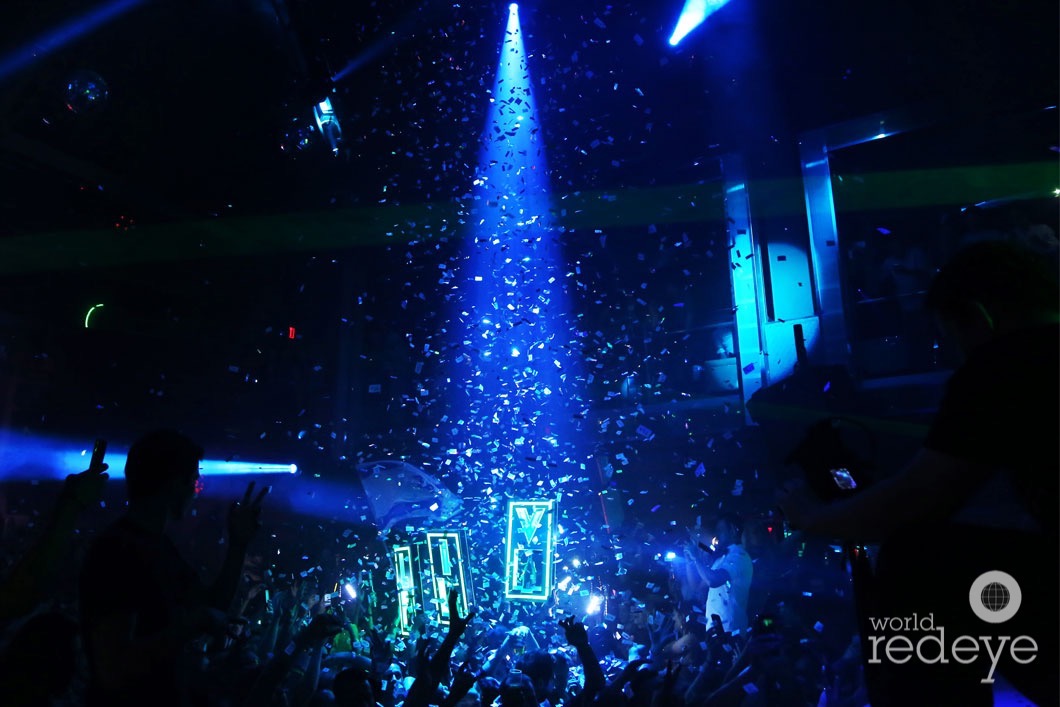 31-Atmosphere at LIV at Fontainebleau15