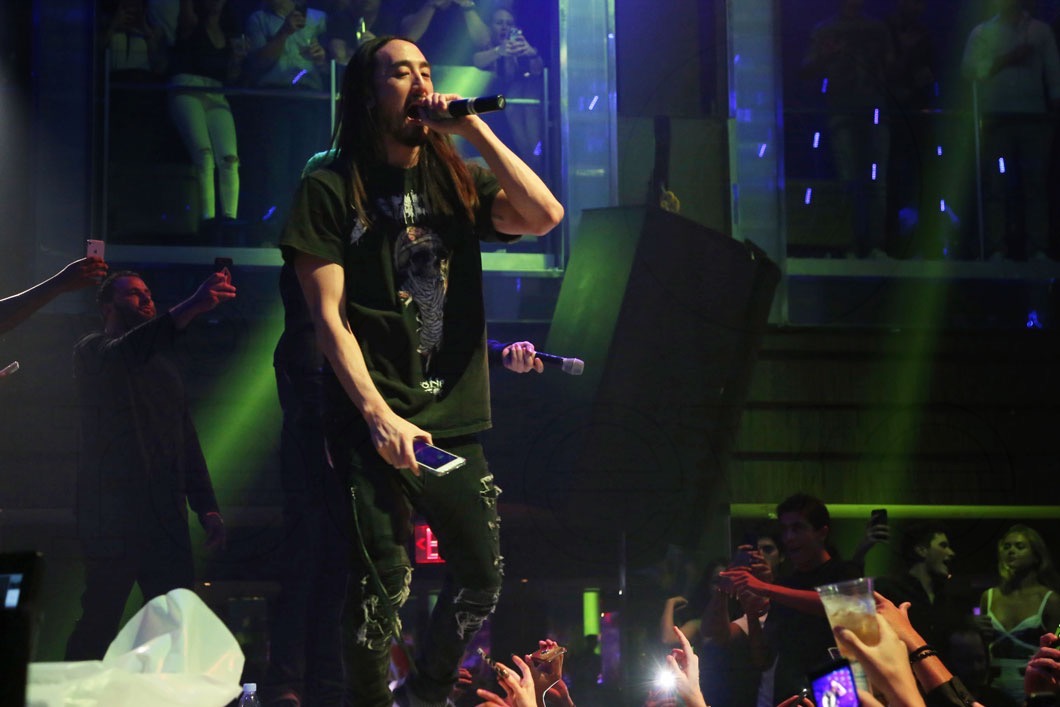 7-Steve Aoki & Mike Posner1