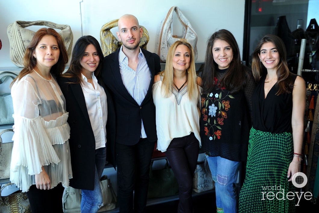 Claudia Mendoza, Marisol Arias, Ilias Laskaris, Ximena Kavalekas, Alexa Torres, & Daniella Pantin