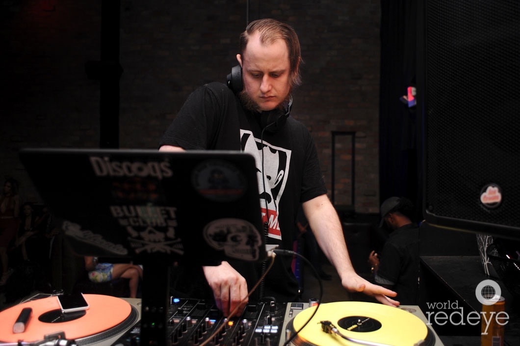 17-Rob Riggs DJing