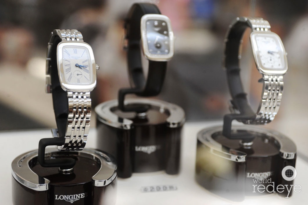 Longines Lounge at Aventura Mall Celebrating its Partnership the