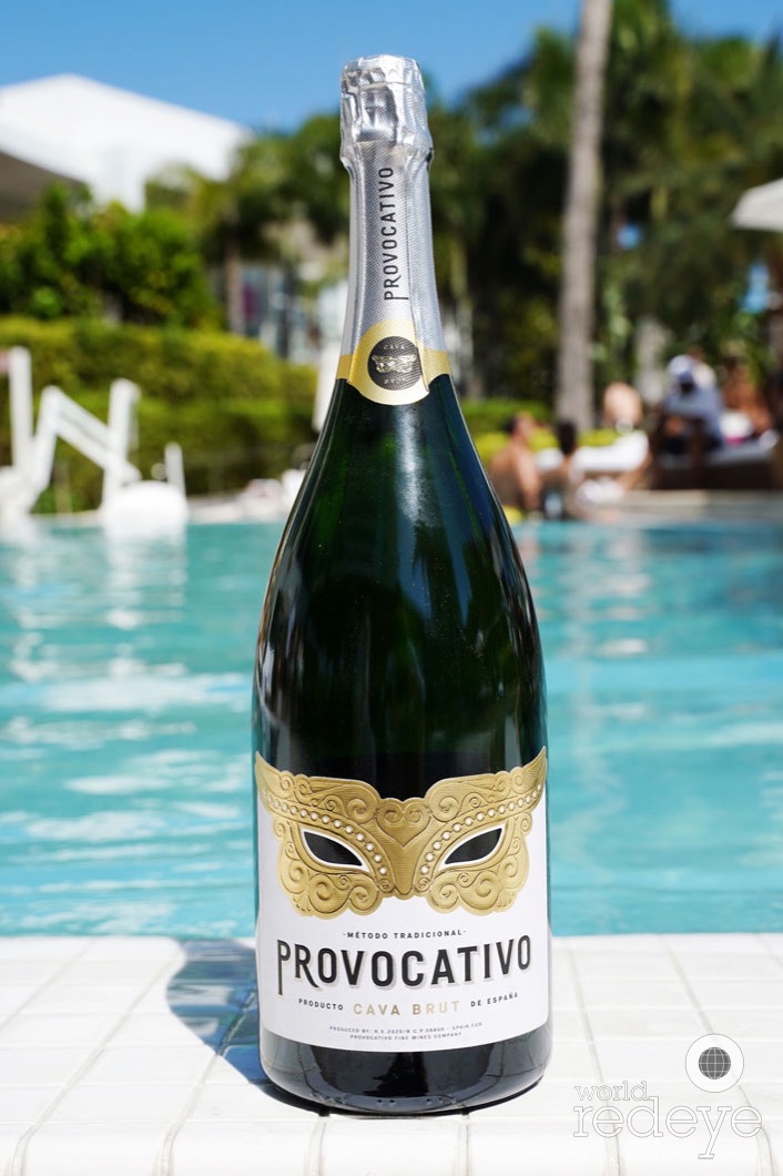 Provocativo Makes A Splash At The Fontainebleau Miami Beach World Red Eye World Red Eye