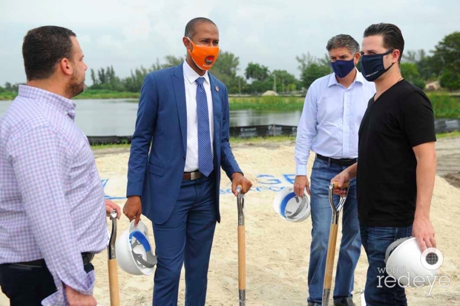 David Burstyn, Mayor Matthew Pigatt, Alex Rodriguez, & Brian Sidman