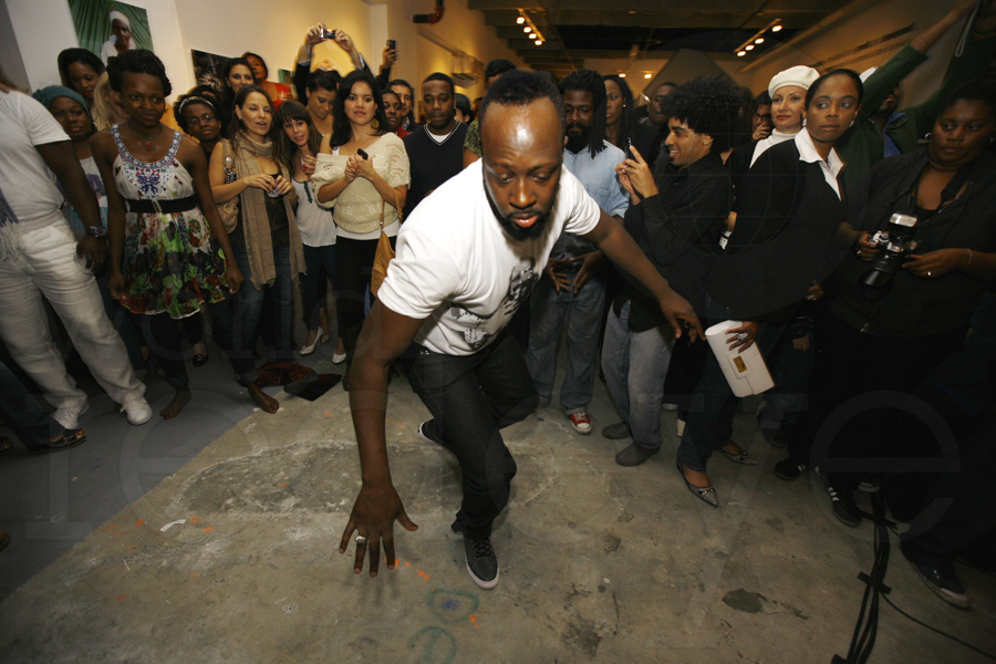 Wyclef Jean Helps Haiti