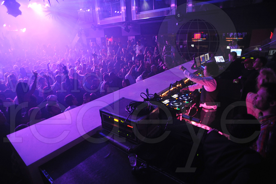 Oakenfold at LIV